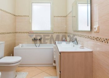 Bagno - Quadrilocale via libertà
 
50, Aci Catena - foto 15
