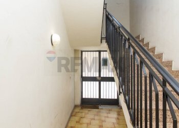 Scale - Quadrilocale via libertà
 
50, Aci Catena - foto 17