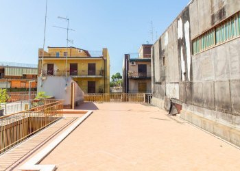 Terrazza - Quadrilocale via libertà
 
50, Aci Catena - foto 22