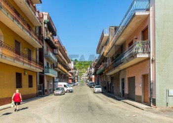 Edificio all\'aperto - Quadrilocale via libertà
 
50, Aci Catena - foto 26
