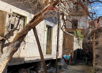 Edificio all\'aperto - Casa indipendente Paterno - foto 25