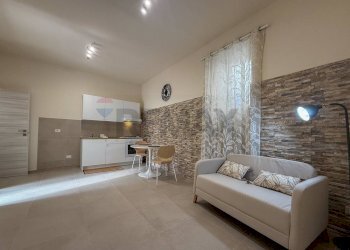 Sala da pranzo - Bilocale Via Cave Villarà
 
7, Catania - foto 2