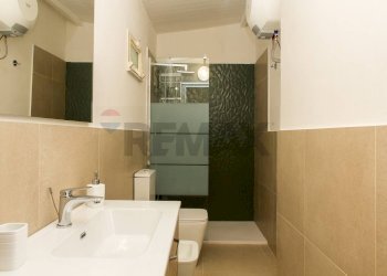 Bagno - Bilocale Via Cave Villarà
 
7, Catania - foto 7