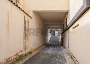 Hall / corridoio - Appartamento via mario rapisardi
 
8, Fiumefreddo di Sicilia - foto 20