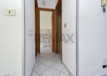 Hall / corridoio - Trilocale via Marco Polo
 
21, Riposto - foto 11