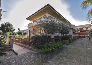 Casa all\'aperto - Trilocale via Marco Polo
 
21, Riposto - foto 38