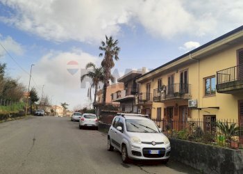 Edificio all\'aperto - Attico Generale Salvatore Pennisi
 
12, Sant'Alfio - foto 3