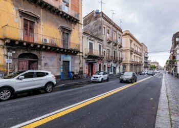 Edificio all\'aperto - Office Via Etnea
 
590, Catania - photo 1