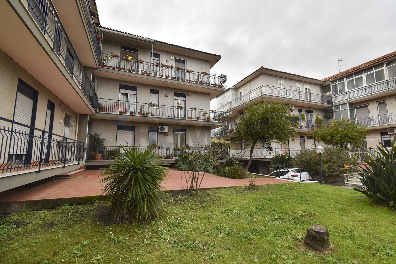 Edificio all\'aperto - Appartamento STRADA 4 FEMMINAMORTA
 
4, Riposto - foto 2