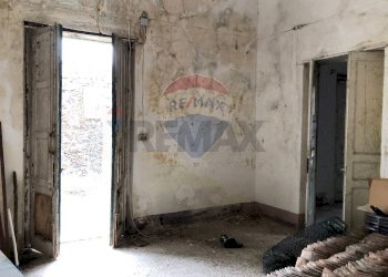 Stanza vuota - Rustico Via Sciara
 
46, Tremestieri Etneo - foto 3