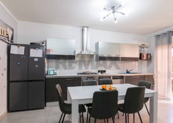 Cucina - Quadrilocale Viale Papa Giovanni XXIII
 
38, Camporotondo Etneo - foto 7
