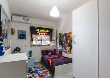 Camera / camera da letto - Quadrilocale Viale Papa Giovanni XXIII
 
38, Camporotondo Etneo - foto 10