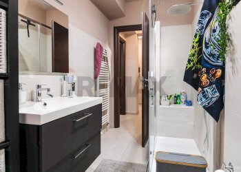 Bagno - Quadrilocale Viale Papa Giovanni XXIII
 
38, Camporotondo Etneo - foto 14