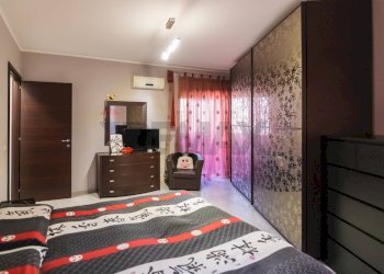 Camera / camera da letto - Quadrilocale Viale Papa Giovanni XXIII
 
38, Camporotondo Etneo - foto 17