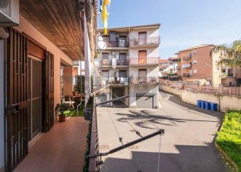 Edificio all\'aperto - Quadrilocale Viale Papa Giovanni XXIII
 
38, Camporotondo Etneo - foto 28