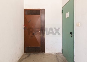 Hall / corridoio - Quadrilocale Viale Papa Giovanni XXIII
 
38, Camporotondo Etneo - foto 33