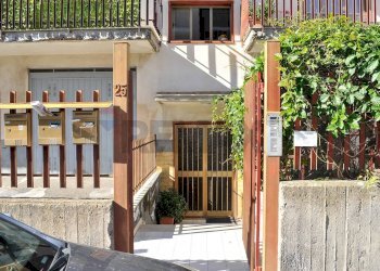 Casa all\'aperto - Trilocale via alessandro volta
 
25, Gravina di Catania - foto 6