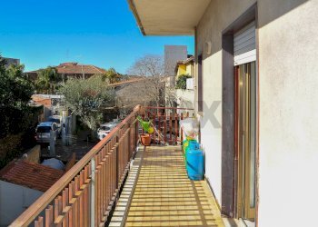 Balcone - Trilocale via alessandro volta
 
25, Gravina di Catania - foto 9