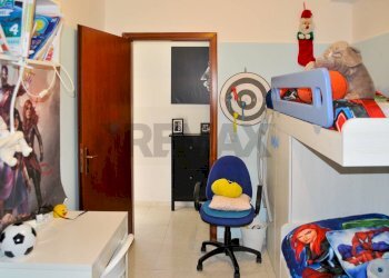 Camera / camera da letto - Trilocale via alessandro volta
 
25, Gravina di Catania - foto 16