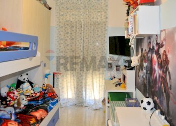 Camera / camera da letto - Trilocale via alessandro volta
 
25, Gravina di Catania - foto 17