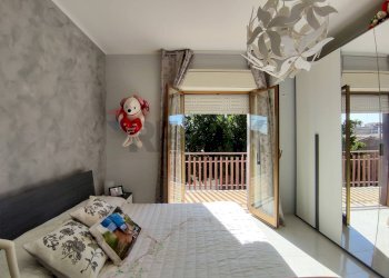 Camera / camera da letto - Trilocale via alessandro volta
 
25, Gravina di Catania - foto 18