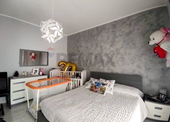 Camera / camera da letto - Trilocale via alessandro volta
 
25, Gravina di Catania - foto 19