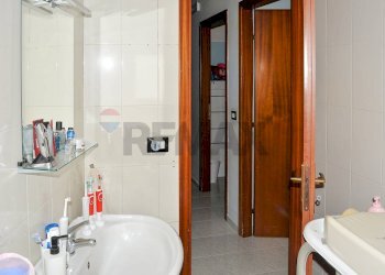 Bagno - Trilocale via alessandro volta
 
25, Gravina di Catania - foto 26