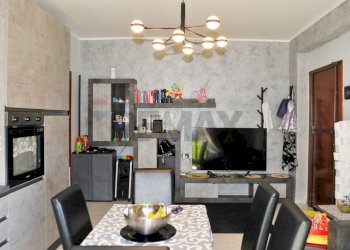 Sala da pranzo - Trilocale via alessandro volta
 
25, Gravina di Catania - foto 32