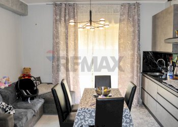 Sala da pranzo - Trilocale via alessandro volta
 
25, Gravina di Catania - foto 34