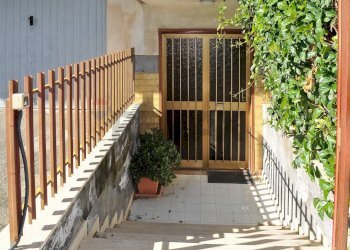 Balcone - Trilocale via alessandro volta
 
25, Gravina di Catania - foto 39