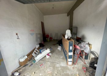 Stanza vuota - Trilocale via alessandro volta
 
25, Gravina di Catania - foto 44