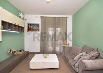 Soggiorno - Three-room apartment Via Caramme
 
43, Valverde - photo 23