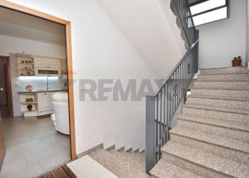 Scale - Three-room apartment Via Caramme
 
43, Valverde - photo 34