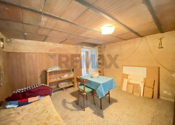 Sala da pranzo - Trilocale Via Regina Bianca
 
192, Catania - foto 13