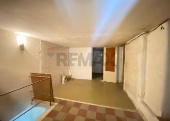 Hall / corridoio - Trilocale Via Regina Bianca
 
192, Catania - foto 24