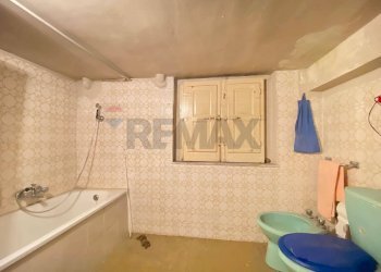 Bagno - Trilocale Via Regina Bianca
 
192, Catania - foto 26