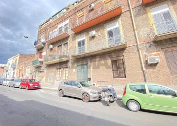 Edificio all\'aperto - Trilocale Via Regina Bianca
 
192, Catania - foto 37