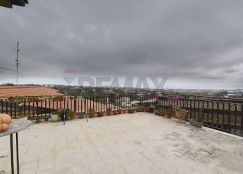 Terrazza panoramica - Quadrilocale Via Antonio Oliva
 
19, Aci Catena - foto 18