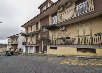 Edificio all\'aperto - Quadrilocale Via Antonio Oliva
 
19, Aci Catena - foto 25