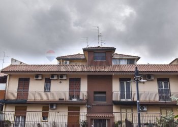 Edificio all\'aperto - Quadrilocale Via Antonio Oliva
 
19, Aci Catena - foto 26