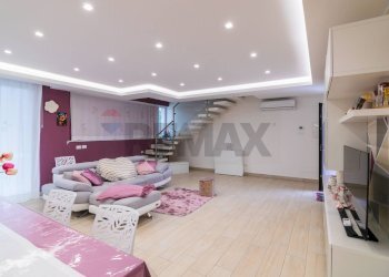 Soggiorno - Villa sciare spoto
 
36, Aci Sant'Antonio - foto 8