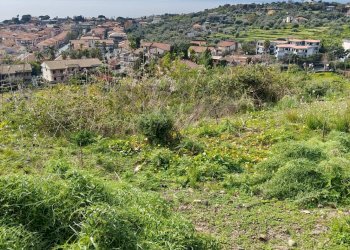 Vista delle montagne - Terreno agricolo Via Stazione
 
12, Aci Castello - foto 3