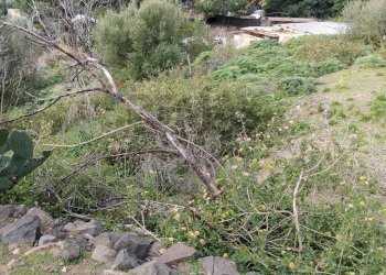 Vista delle montagne - Terreno agricolo Via Stazione
 
12, Aci Castello - foto 7