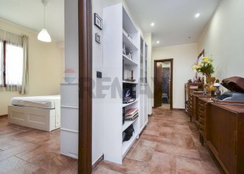 Hall / corridoio - Villa Via Valverde
 
25, Aci Bonaccorsi - foto 37