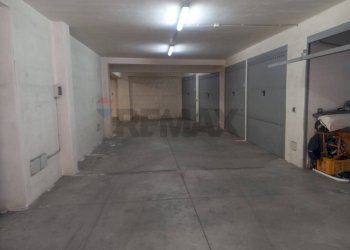 Parcheggio - Box Via Vitaliti
 
6, Catania - foto 6