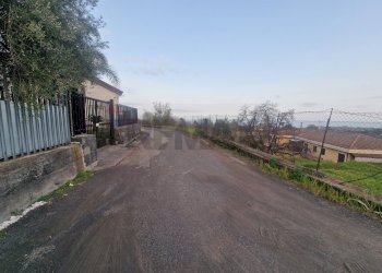 Edificio all\'aperto - Terreno agricolo via grazia deledda, Santa Venerina - foto 10