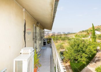 Balcone - Villa Contrada San Giovanni
 
snc, Leonforte - foto 3