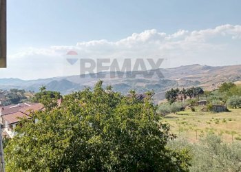 Vista delle montagne - Villa Contrada San Giovanni
 
snc, Leonforte - foto 7