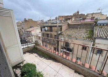 Balcone - Casa semi indipendente Via D'Antona
 
15, Caltagirone - foto 9