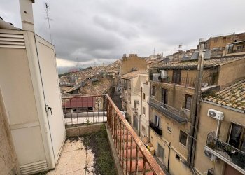 Balcone - Casa semi indipendente Via D'Antona
 
15, Caltagirone - foto 11
